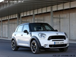 新奇的四门+四驱 感受MINI countryman