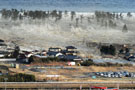 日本地震－日本3.11大地震 仙台遭遇10米高的日本海啸