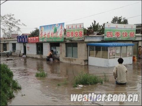 内蒙古东部连续降雨 部分河流水位暴涨