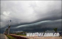 雷雨大风天气 防城港上空惊现壮美云海奇观