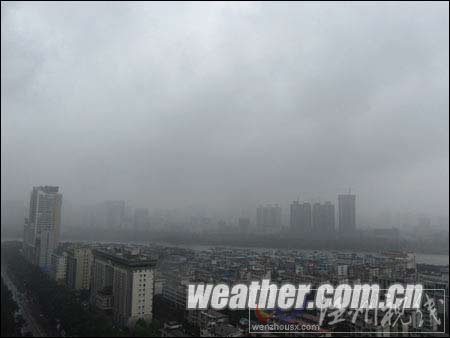 近期广西南部多雨 高温少雨仍占主角