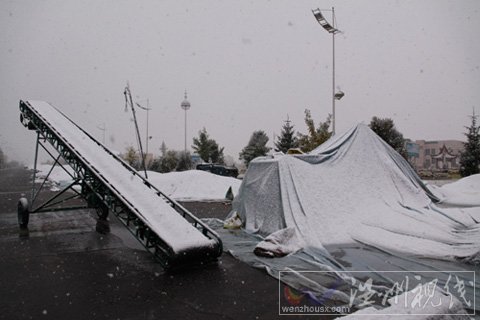 新疆昭苏地区迎来今冬首场大雪（组图）