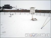 青海省甘德县雪灾严重 甘德县降雪越下越大救灾工作