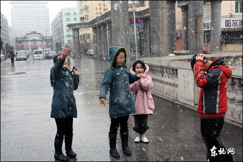 入春哈尔滨好大雪（组图）