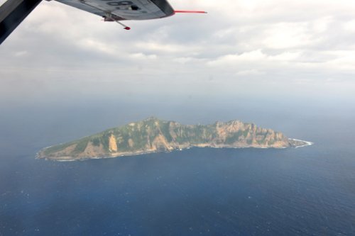 中国飞机飞临钓鱼岛上空 日出动F-15战机应对