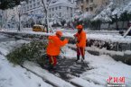 南京大雪封道 2月19日江苏南京大雪天气致学校开学推