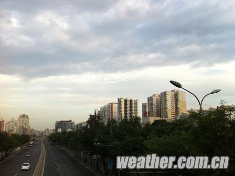 北京3日下午西北山区有雷阵雨