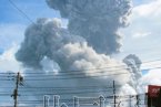 日本樱岛火山喷发 火山烟火山灰冲到3000米高空