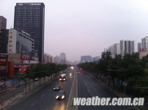 10月4日清晨北京空气质量不佳 全市空气质量处在中度污染以上