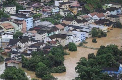 巴西暴雨