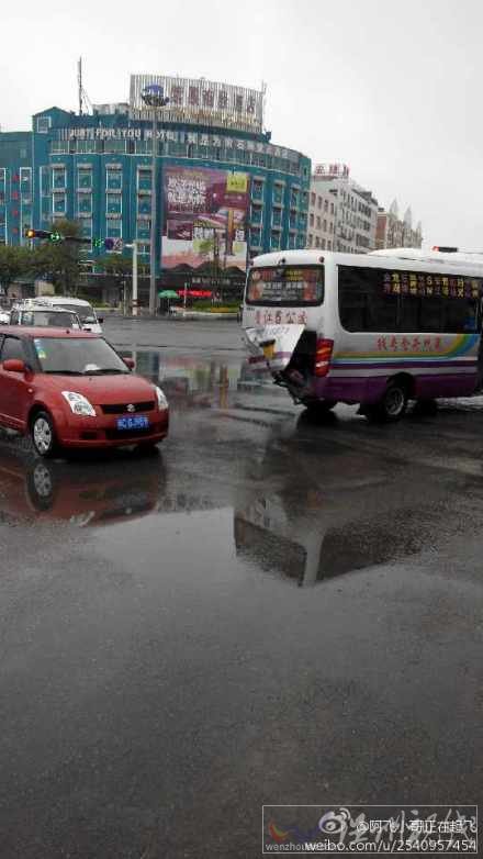 石狮金相路车祸图片