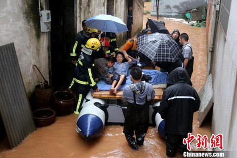 衢州暴雨：2014年6月22日衢州黄家村800户村民紧急转移