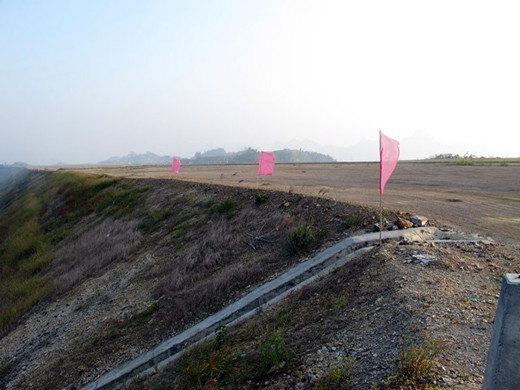 建在山顶的机场叫河池