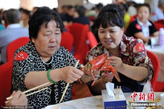 兰州楼盘开发商请吃海鲜自助餐