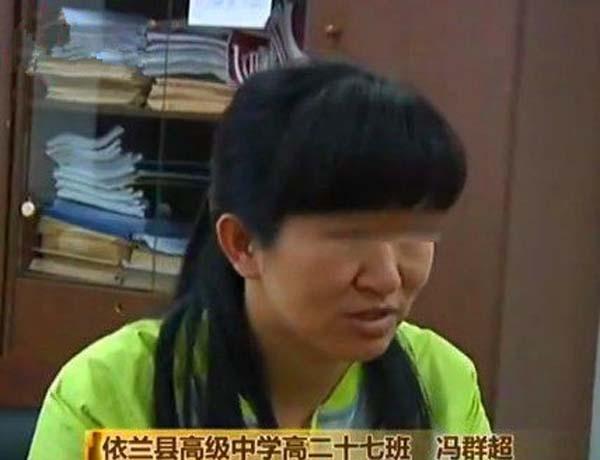 女教师骂学生索要礼物