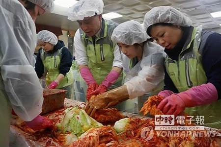 韩国民众抢购泡菜防mers