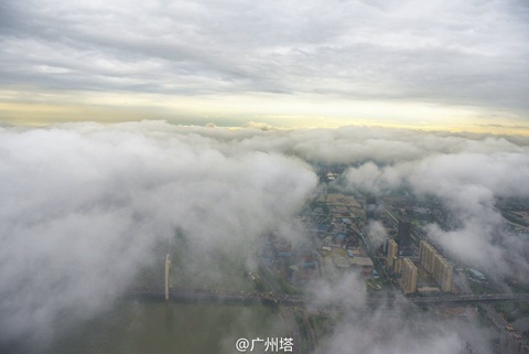 飑线扫过广东珠三角 深圳佛山等现雷雨大风