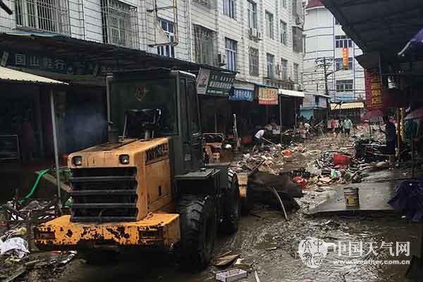 尼伯特台风残留云系影响 7月11日到12日福建暴雨