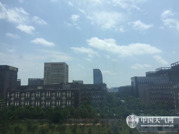 湖北21日出梅进入盛夏期 周末局部高温将达39℃