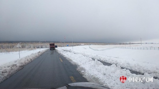 新疆国庆下雪