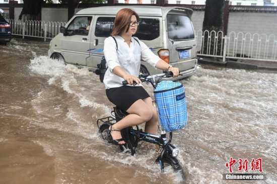 广州台风艾云尼