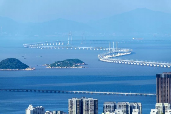 港珠澳大桥通车