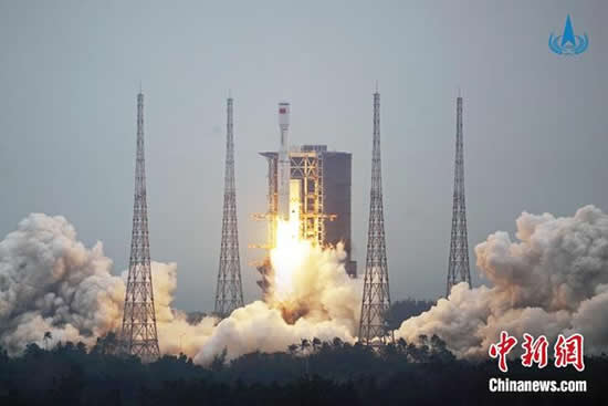 长征八号运载火箭首飞成功