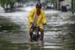 菲律宾暴雨 马尼拉洪涝数千人转移