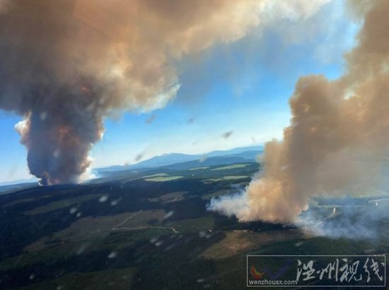 加拿大森林火灾 15小时内火云引发710117次雷击引发火灾