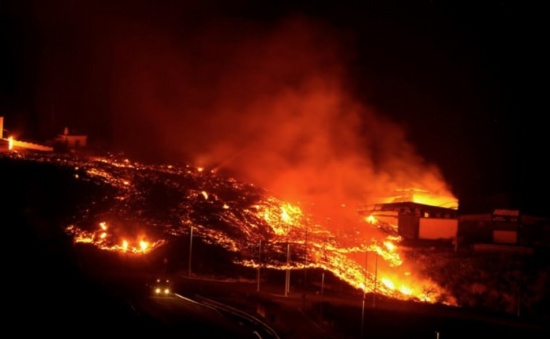 西班牙拉帕尔马的火山喷发