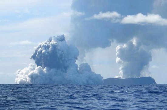 汤加火山喷发海啸波已到中国沿海