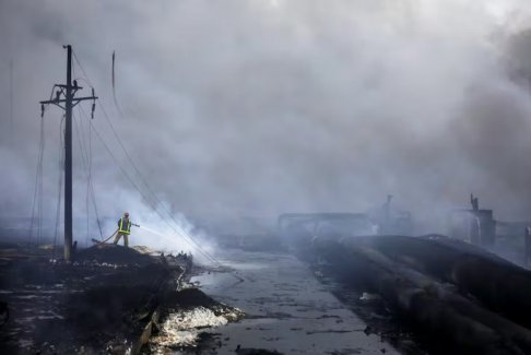 委内瑞拉支持重建因石油火灾而受损的古巴港口