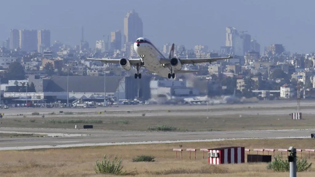 许多商业航空公司已停止运营往返黎巴嫩的航班